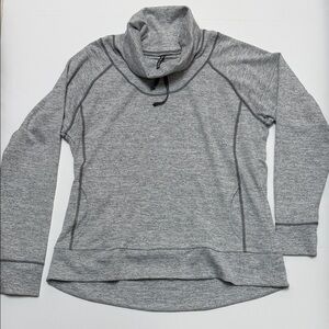 KÜHL Women's Lea™ Pullover cowl Neck With draw cord Kangaroo Pocket Like New XXL